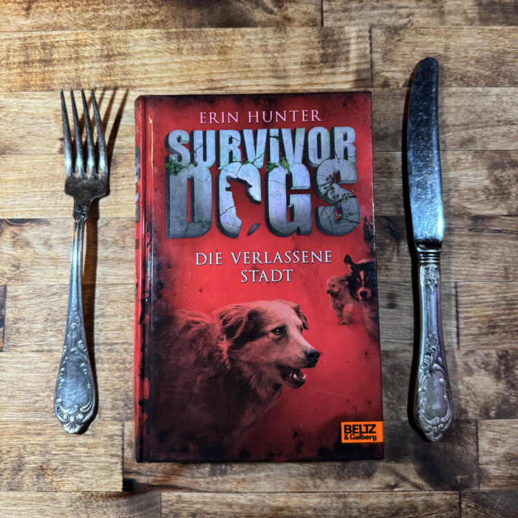 Survivor Dogs: Die verlassene Stadt – Band 1 Als ein schweres Erdbeben die Stadt verwüstet, muss der Straßenhund Lucky sich mit einem Rudel Leinenhunde zusammentun. Als Gefahr droht, übernimmt er die Führung und bringt die Hunde aus der Stadt. Doch draußen beginnt ein Kampf ums Überleben.
